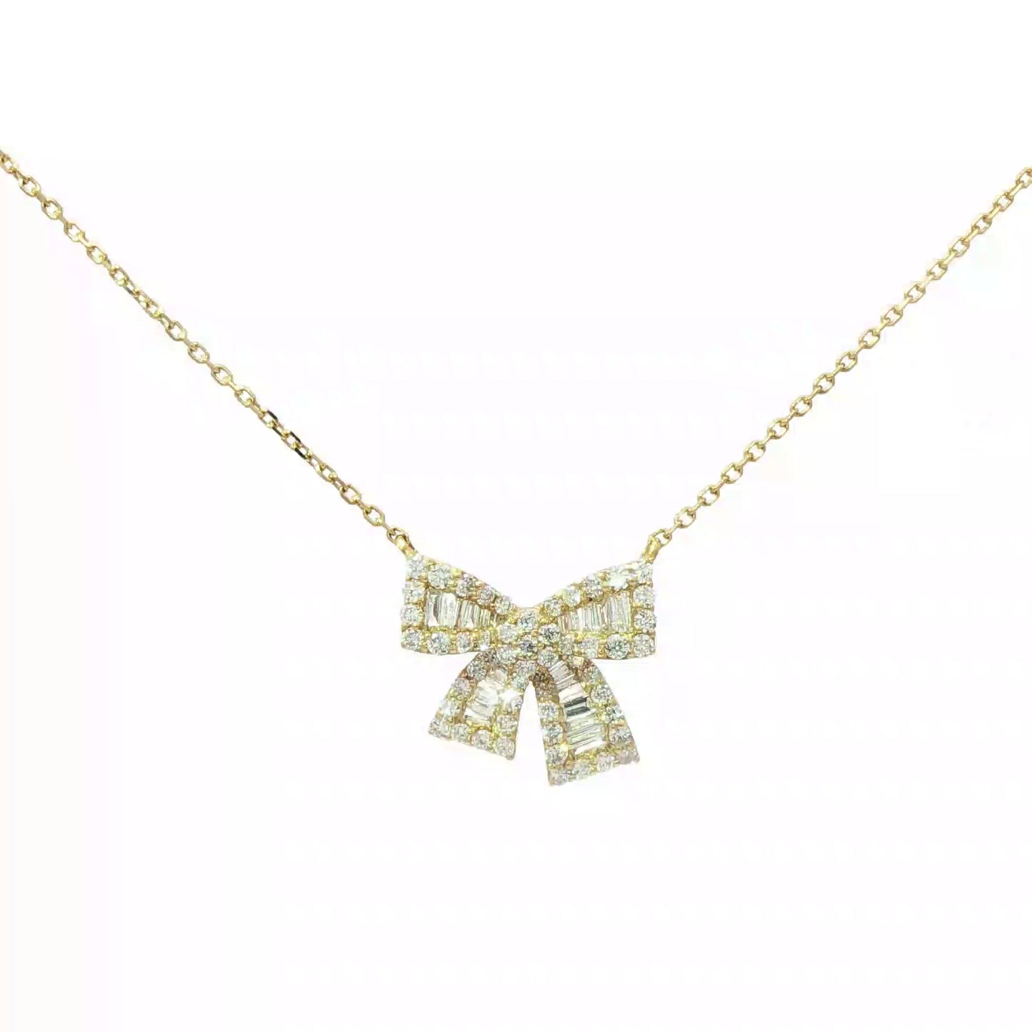 Ribbon necklace with diamonds